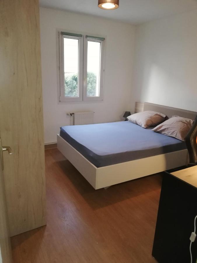 Grand T3 Avec Clim, Parking Et Terrasse Privative - Agen Daire Dış mekan fotoğraf