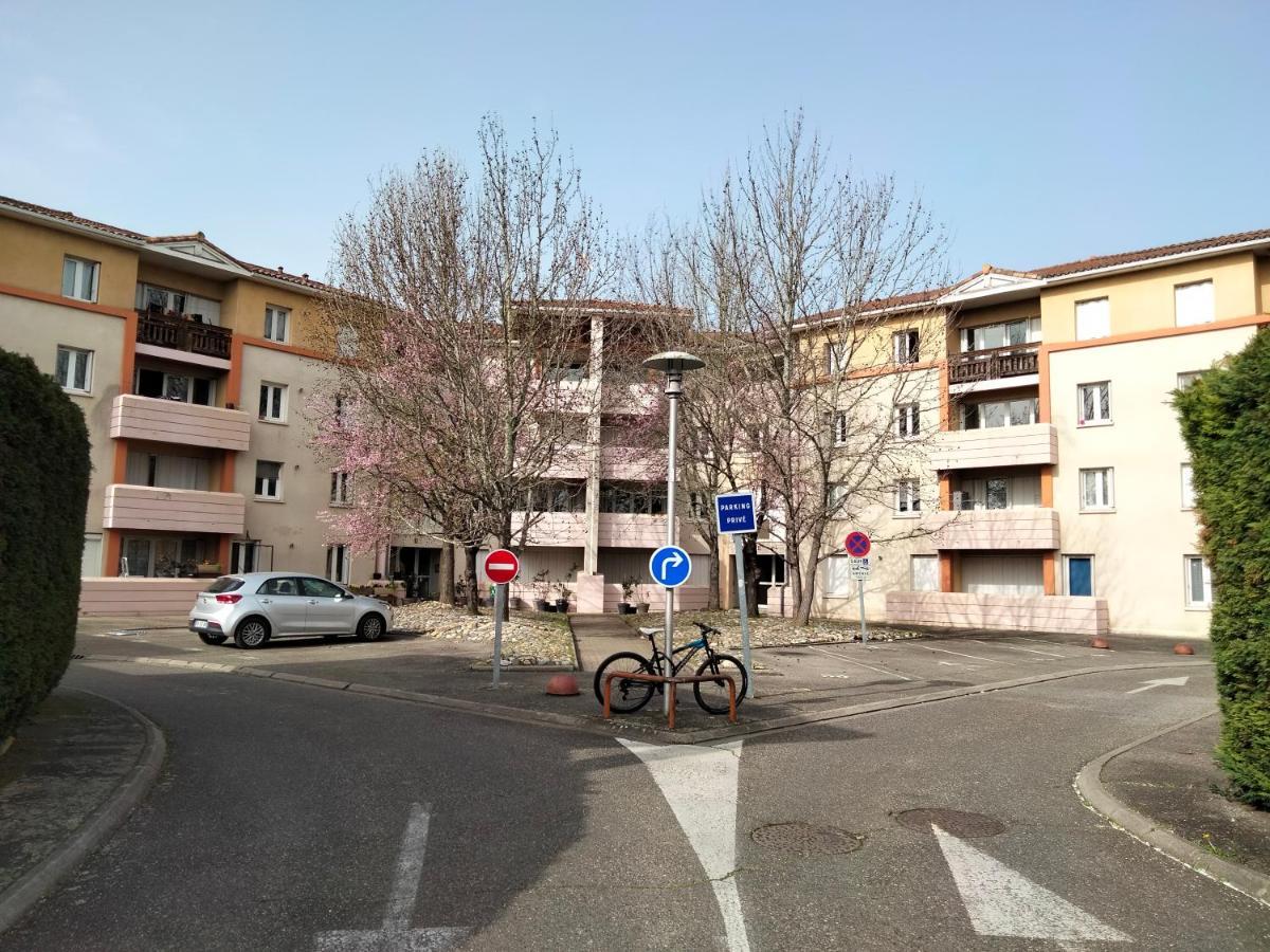 Grand T3 Avec Clim, Parking Et Terrasse Privative - Agen Daire Dış mekan fotoğraf
